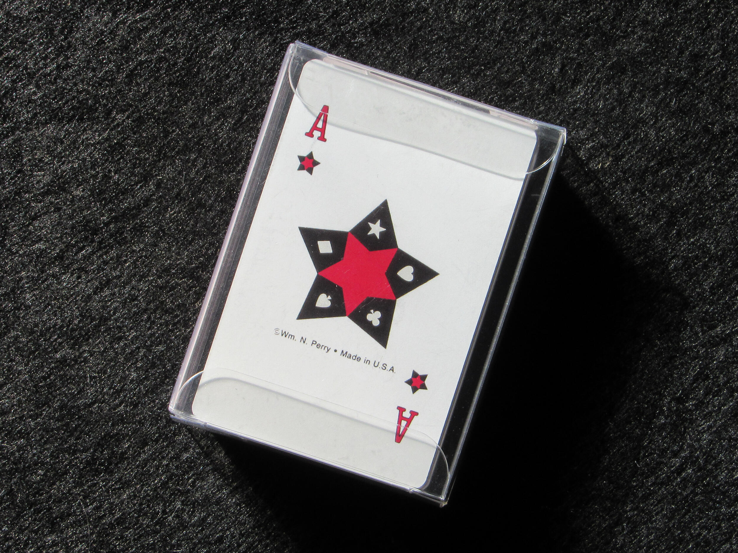 Stardeck 5-Suited Playing Cards in Plastic Tuck Box w/ Front of Card in View